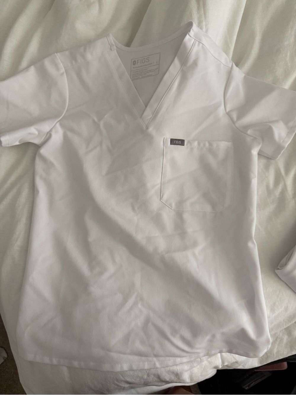 FIGS women’s White V-Neck Scrub Top